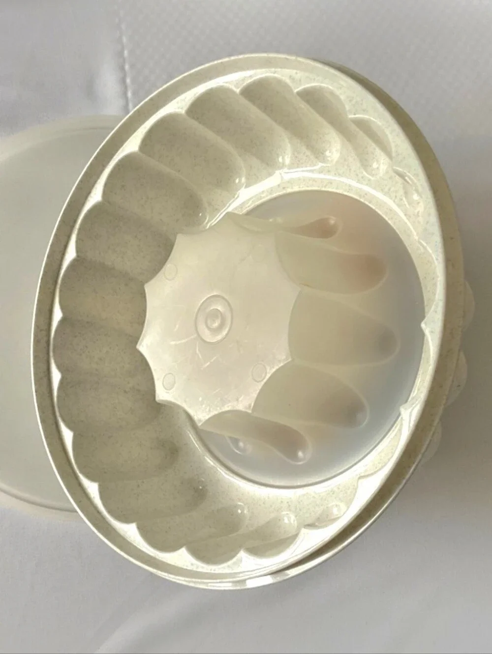 Tupperwear Dessert Mold Bowl